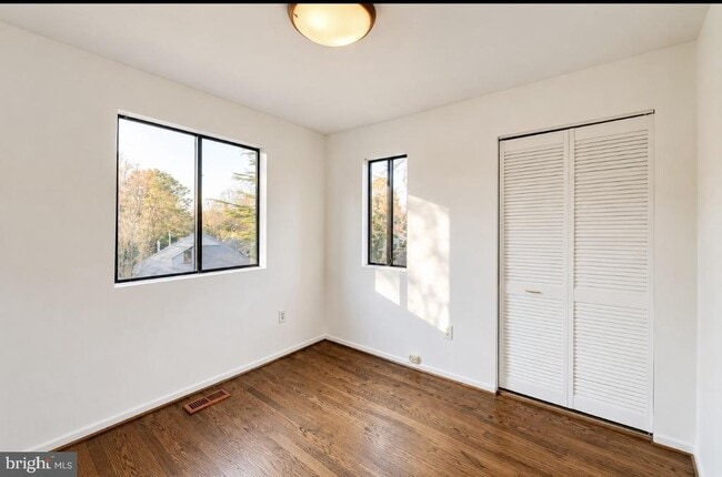 Building Photo - 1661 Cedar Hollow Way