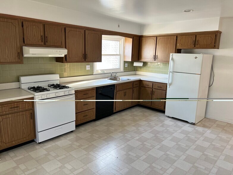 Building Photo - 19 Parsons St