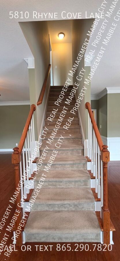 Building Photo - 5810 Rhyne Cove Ln