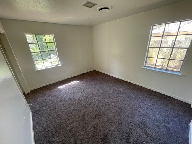 Building Photo - 1471 Dorgan St