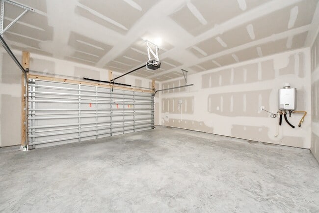 Building Photo - 6922 Bens Lndg