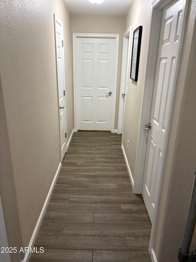 Building Photo - 17901 N 111th Dr