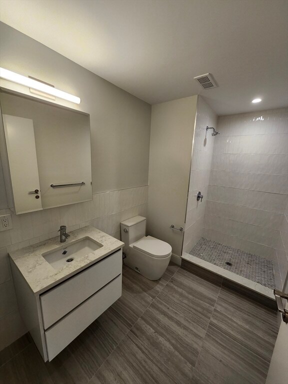 Building Photo - 1055 Cambridge St