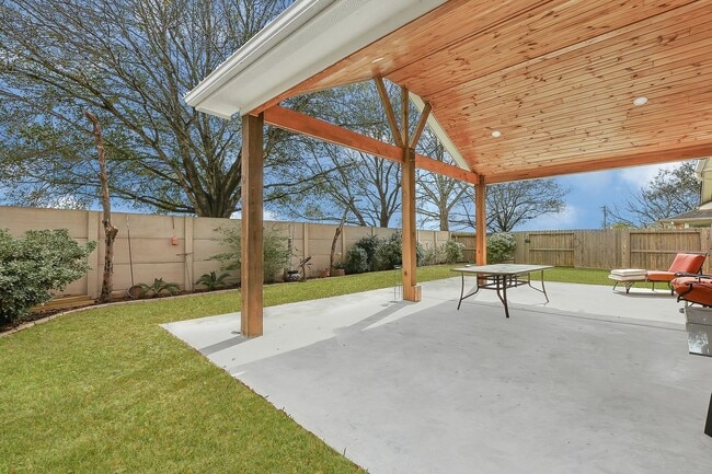 Building Photo - 1319 Bayport Ln