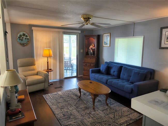 Building Photo - 501 Longwood Dr