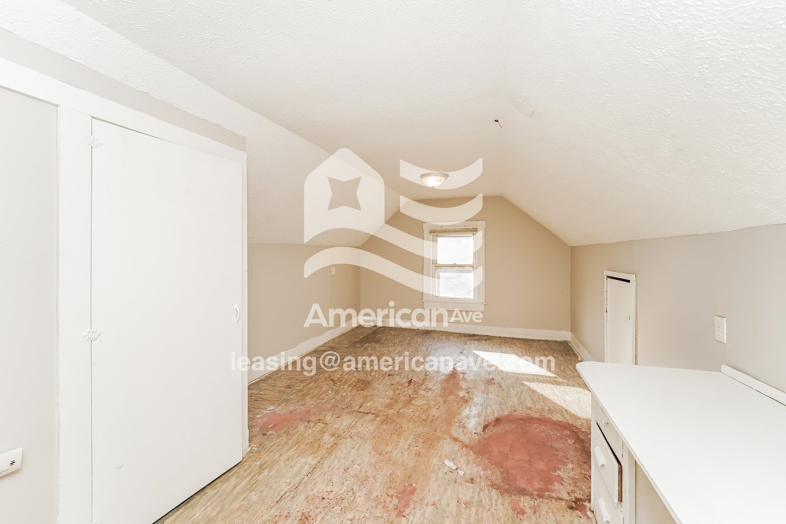 Building Photo - 1065 Murray Ave