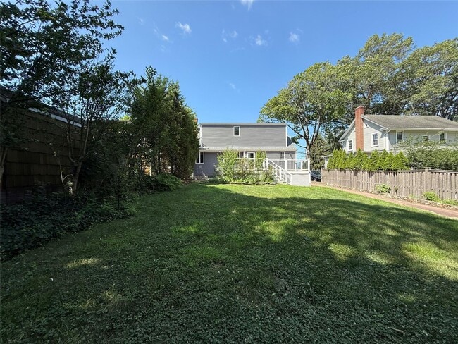 Building Photo - 186 Nassau Rd