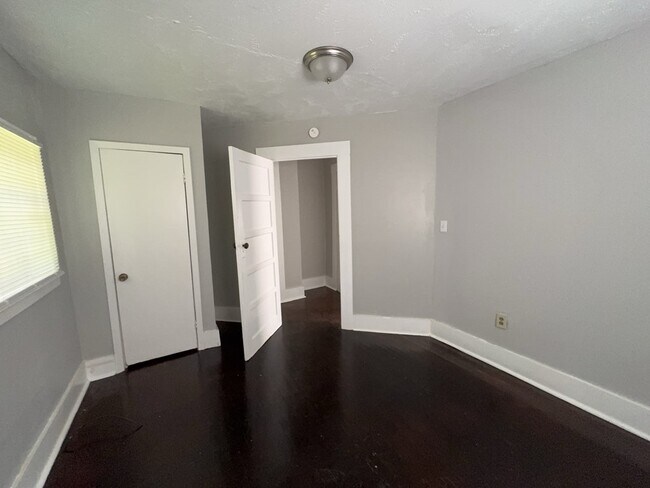 Building Photo - 3755 Newman Ave