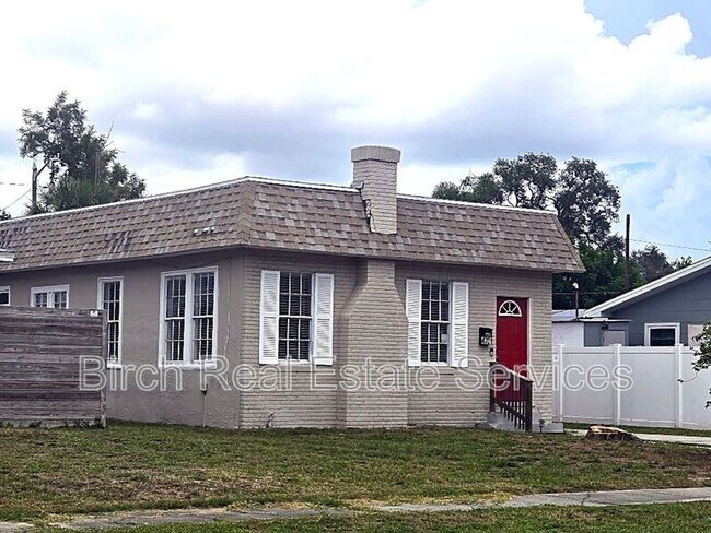 Building Photo - 4701 13th Ave S