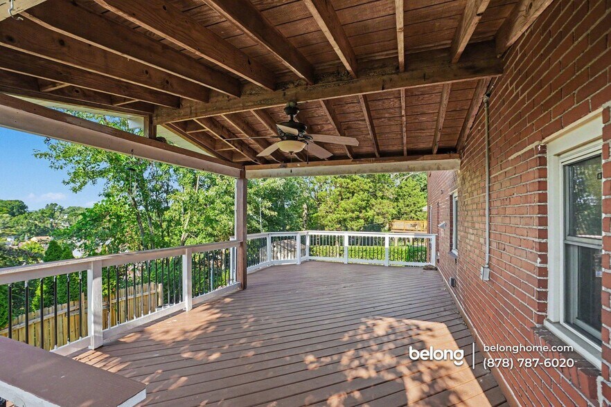 Building Photo - 5240 Orchard Hill Dr