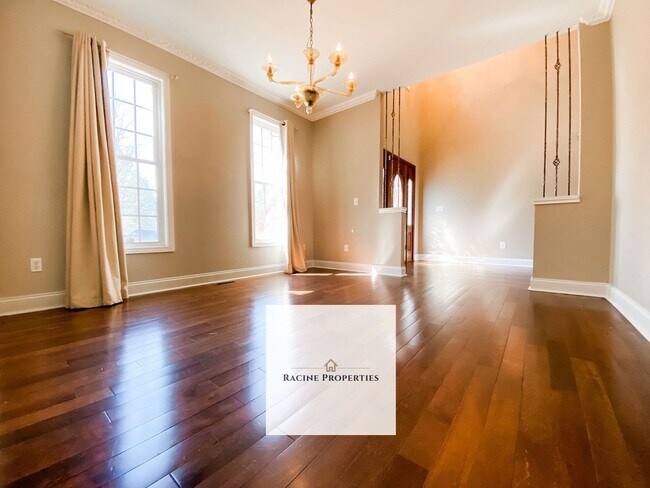 Building Photo - **Your Dream Home Awaits in This Exceptional Cul-de-Sac Retreat**