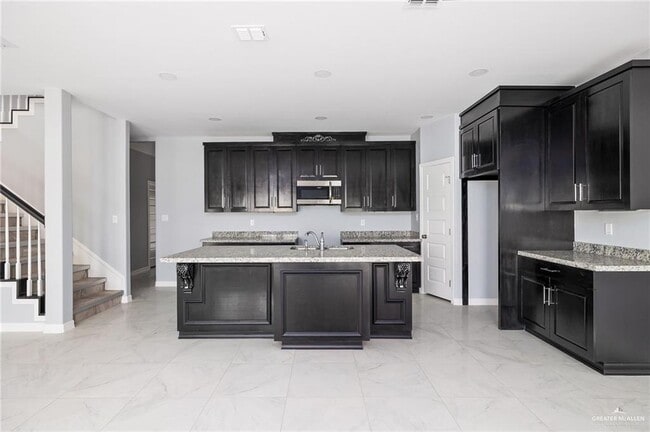 Building Photo - 11 N Crown Ln