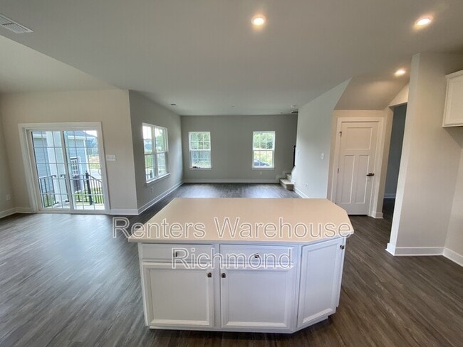 Building Photo - 4701 Mnr Xing Pl.