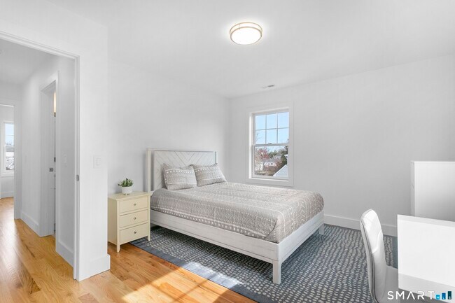 Building Photo - 12 Sandy Way