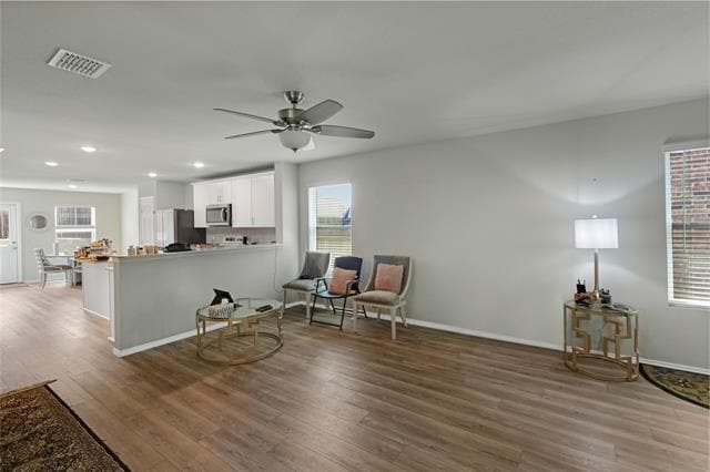 Building Photo - 865 Table Rock St