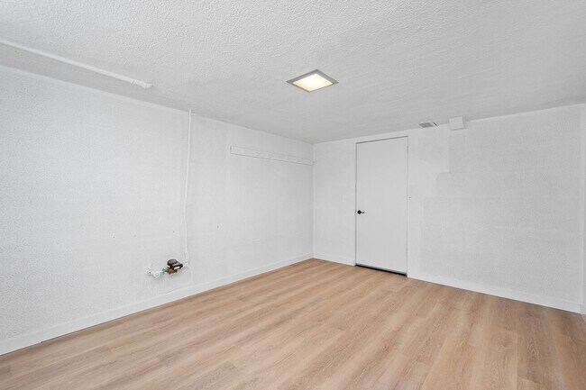 Building Photo - AVAILABLE BY JULY 3RD!! STUNNING 3-BEDROOM HOME IN PENN HILLS!