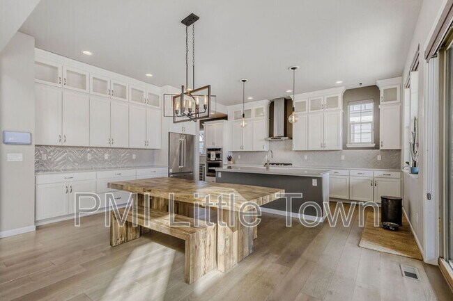 Building Photo - 8214 Superior Cir
