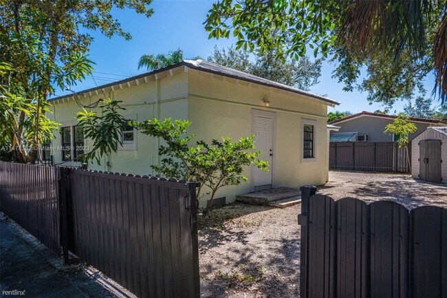Building Photo - 3 br, 3 bath House - 3452 Margaret St