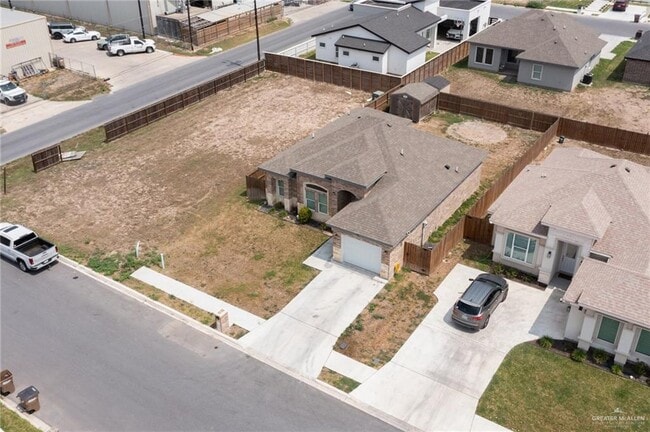 Building Photo - 524 Oak Ridge St