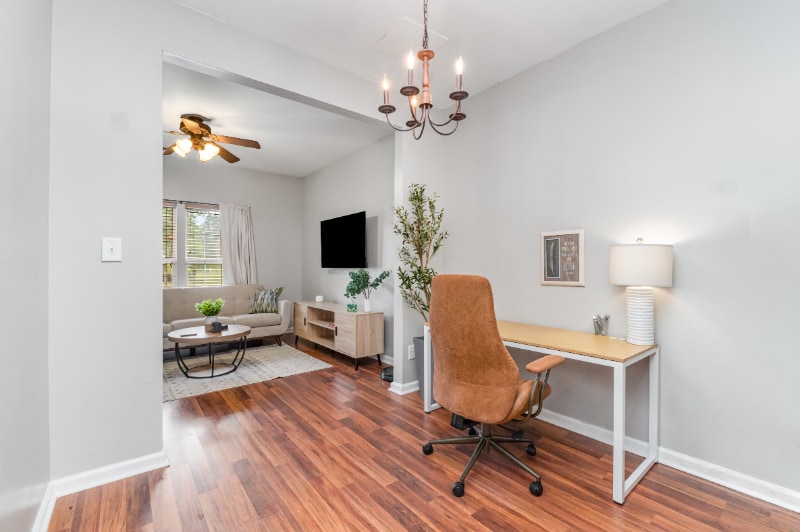 Building Photo - 4919 Sunburst Ln