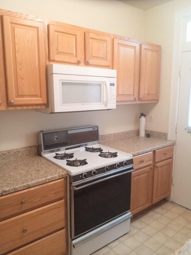 Kitchen - 8006 3rd St
