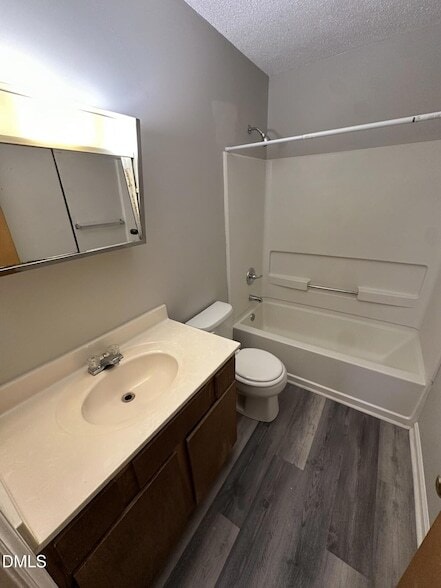 Building Photo - 2915 Faversham Pl