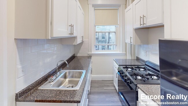 Building Photo - 1191 Boylston St