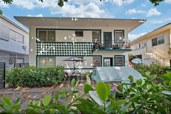 Primary Photo - 934 Meridian Ave