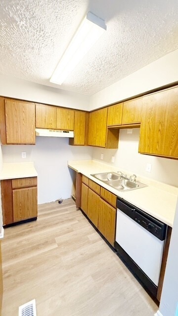 Building Photo - 3836 Sherman Towne Dr