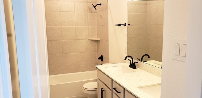 Building Photo - 10611 Hidden Rock Dr