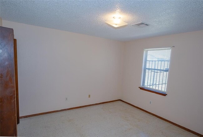 Building Photo - 931 SW 63rd St