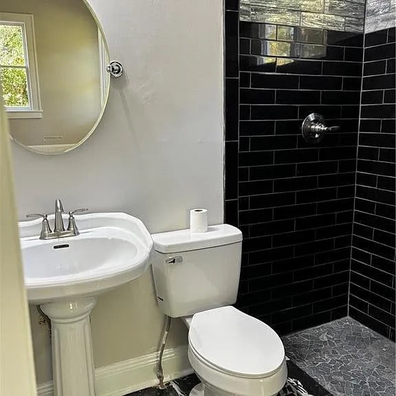 Building Photo - Earn Wealth While Leasing - Like a Homeown...