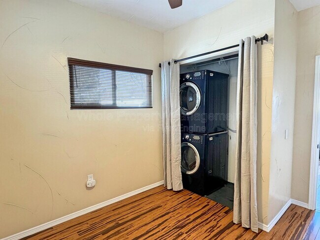 Building Photo - 5680 W 9th Ave