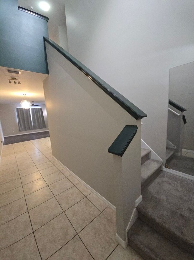 Building Photo - Modern 3 Bedroom 2.5 Bath in Gibsonton (**...