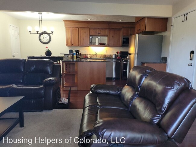 Building Photo - 2 br, 2 bath House - 625 Manhattan Place #208