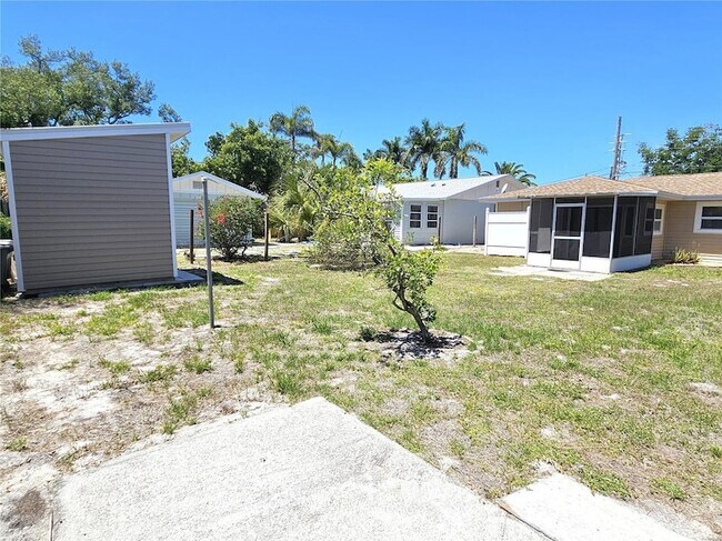 Building Photo - 323 Palmetto Rd W