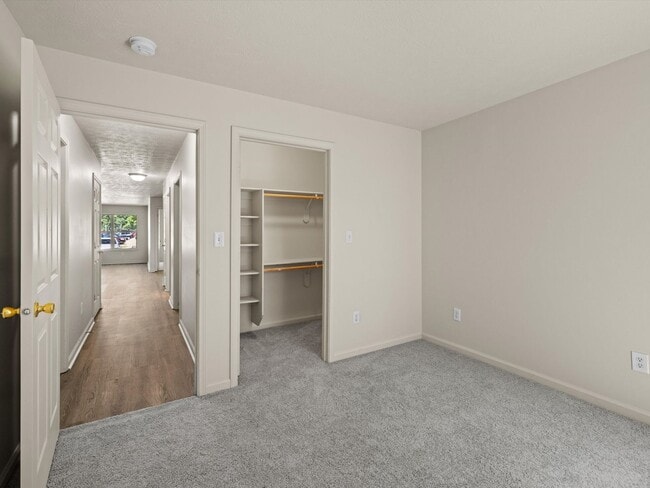 Building Photo - 3 Bedroom Limited Supply******Minutes from...