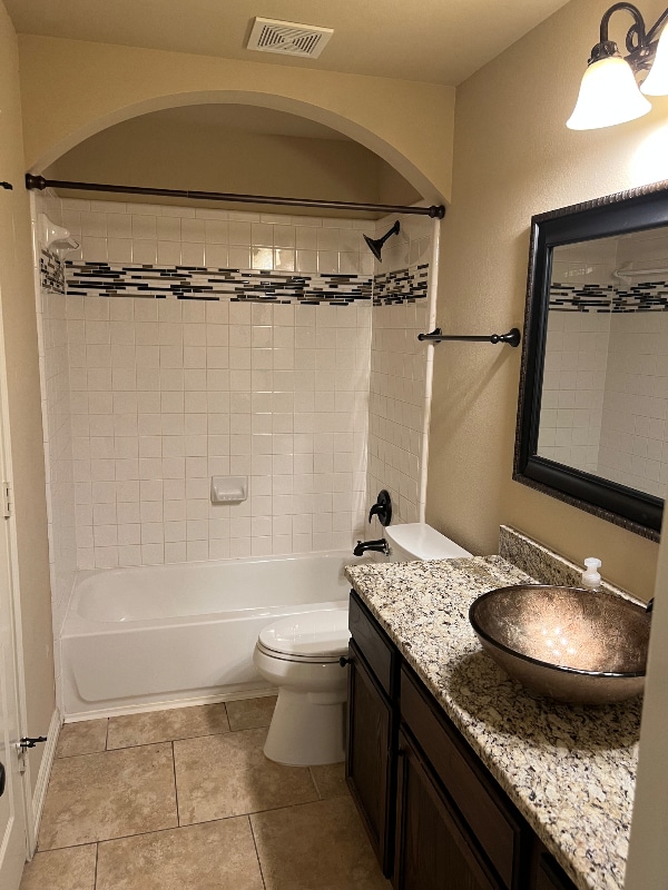 Building Photo - 6135 Wood Bayou
