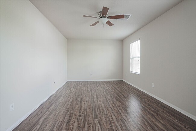 Building Photo - 3050 Thicket Path Way