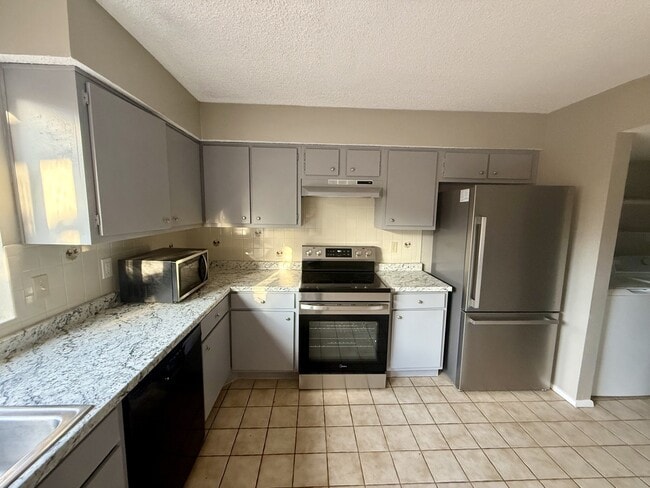 Building Photo - 10326 Cook Rd