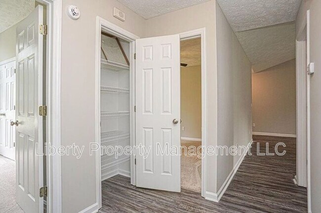 Building Photo - 1517 Clan Campbell Dr