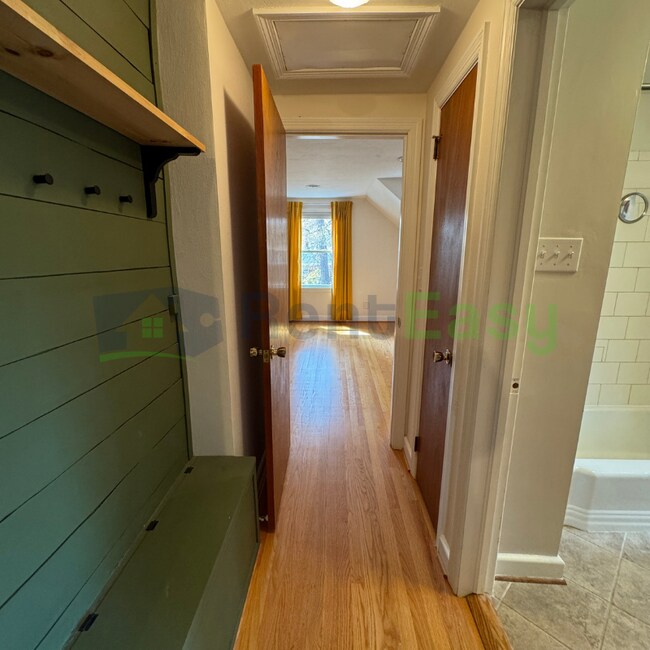 Building Photo - 8533 Circle Dr