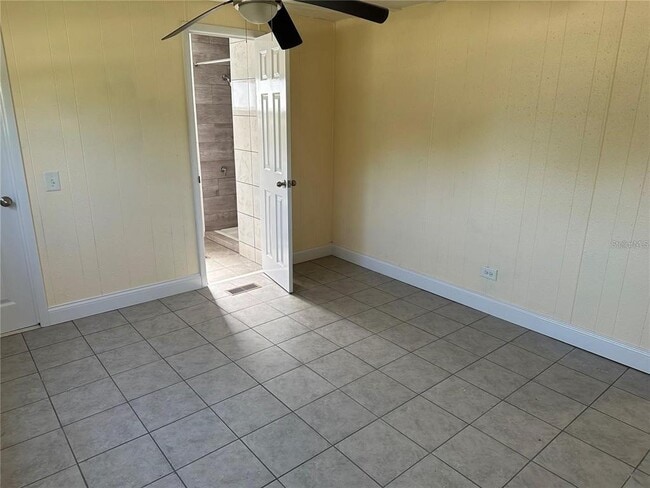 Building Photo - 21818 Virginia Dr