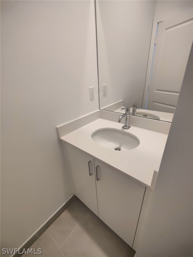 Building Photo - 5871 Cassidy Ln