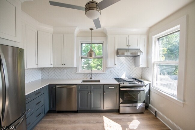Building Photo - 30 Boyden Pkwy