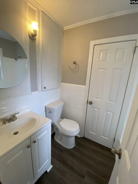 Building Photo - 736 Isaac St