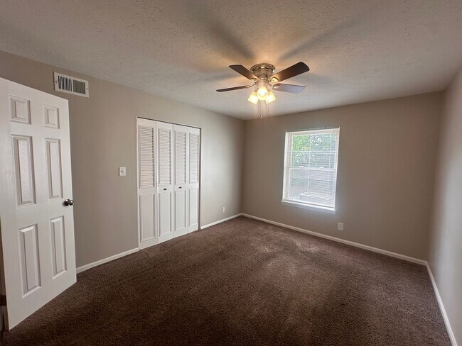 Building Photo - 4216 Billtown Rd