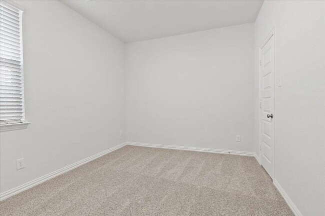 Building Photo - 3921 Talisker Blvd