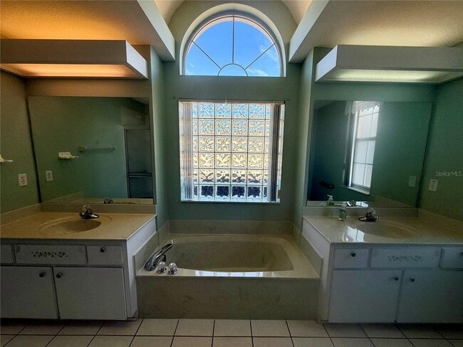 Building Photo - 6541 SW 111th Loop