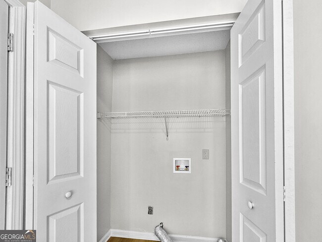 Building Photo - 4254 Catalpa Park